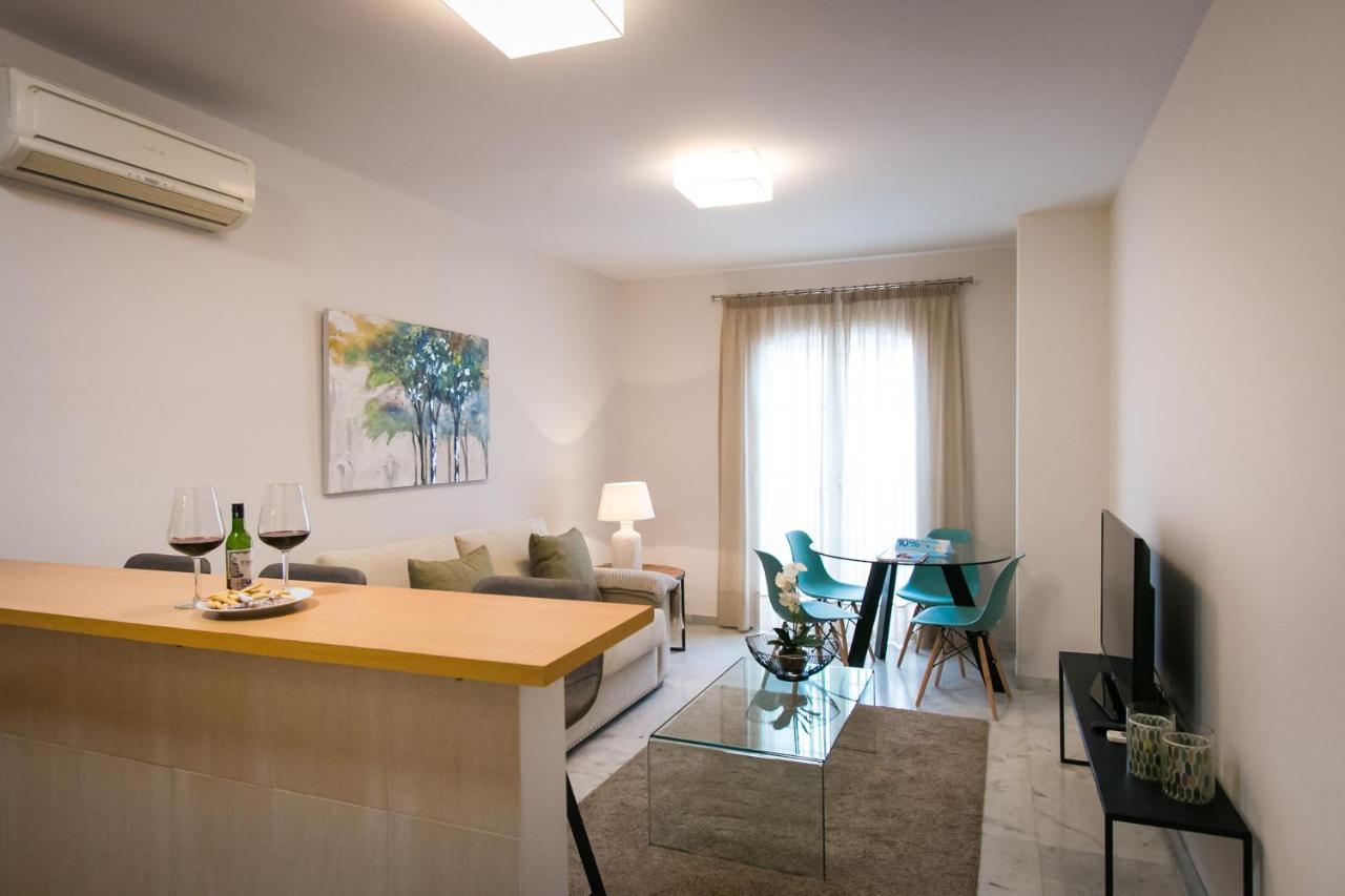 Holidays2Malaga Pena Parking & French Balcony & Smart Tv Екстер'єр фото